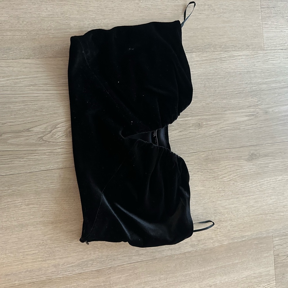 Zara Black Velvet Strapless Top